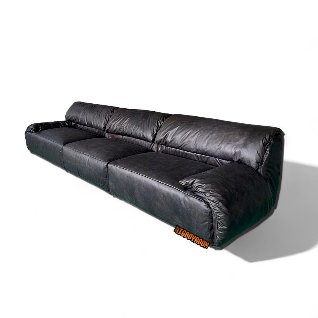 Jack 模組化全牛皮沙發：分段模塊自由拼組，低重心大軟墊與厚頭枕